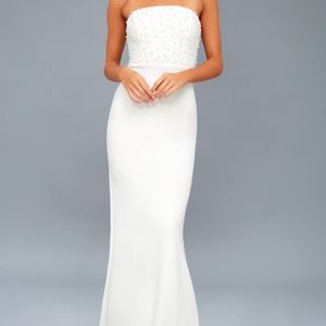 LULU'S WHITE STRAPLESS FORMAL DRESS